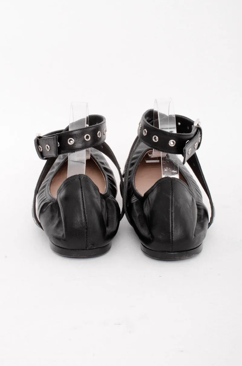 LOVE LATCH FLATS