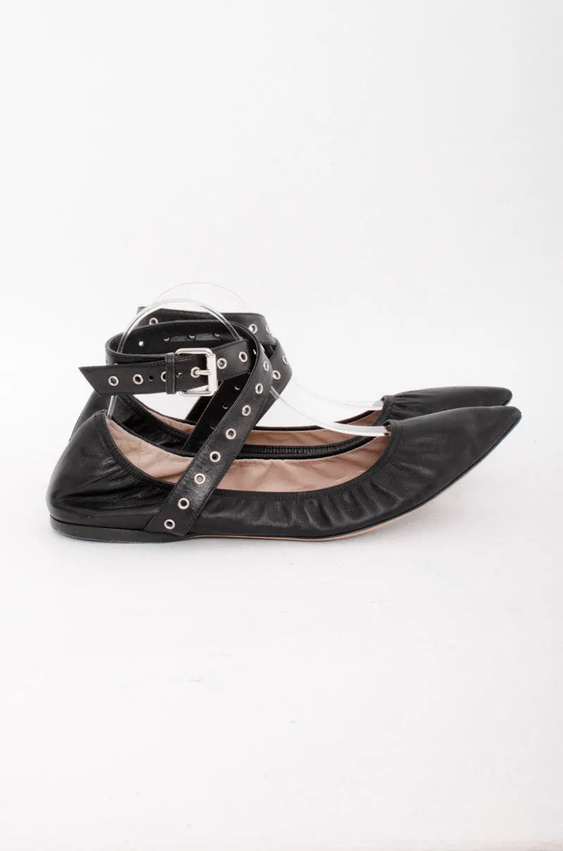 LOVE LATCH FLATS